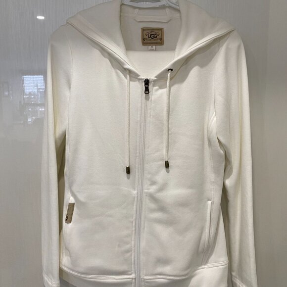 UGG Tops - UGG Hoodie and matching bottom set - Brand New Never Worn - (W) XS